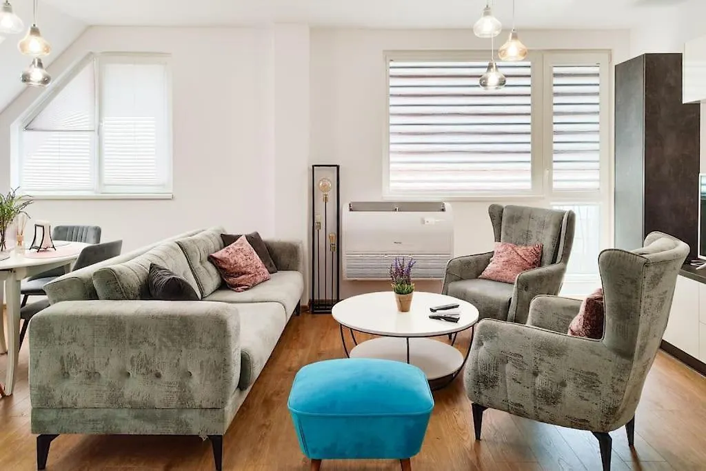 Appartamento ~ Velvet ~ Central & Quiet Flat + Private Parking Varna 0*,